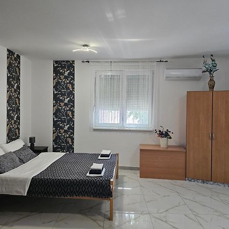Apartmani Royal Residence Golubăţ Exterior foto