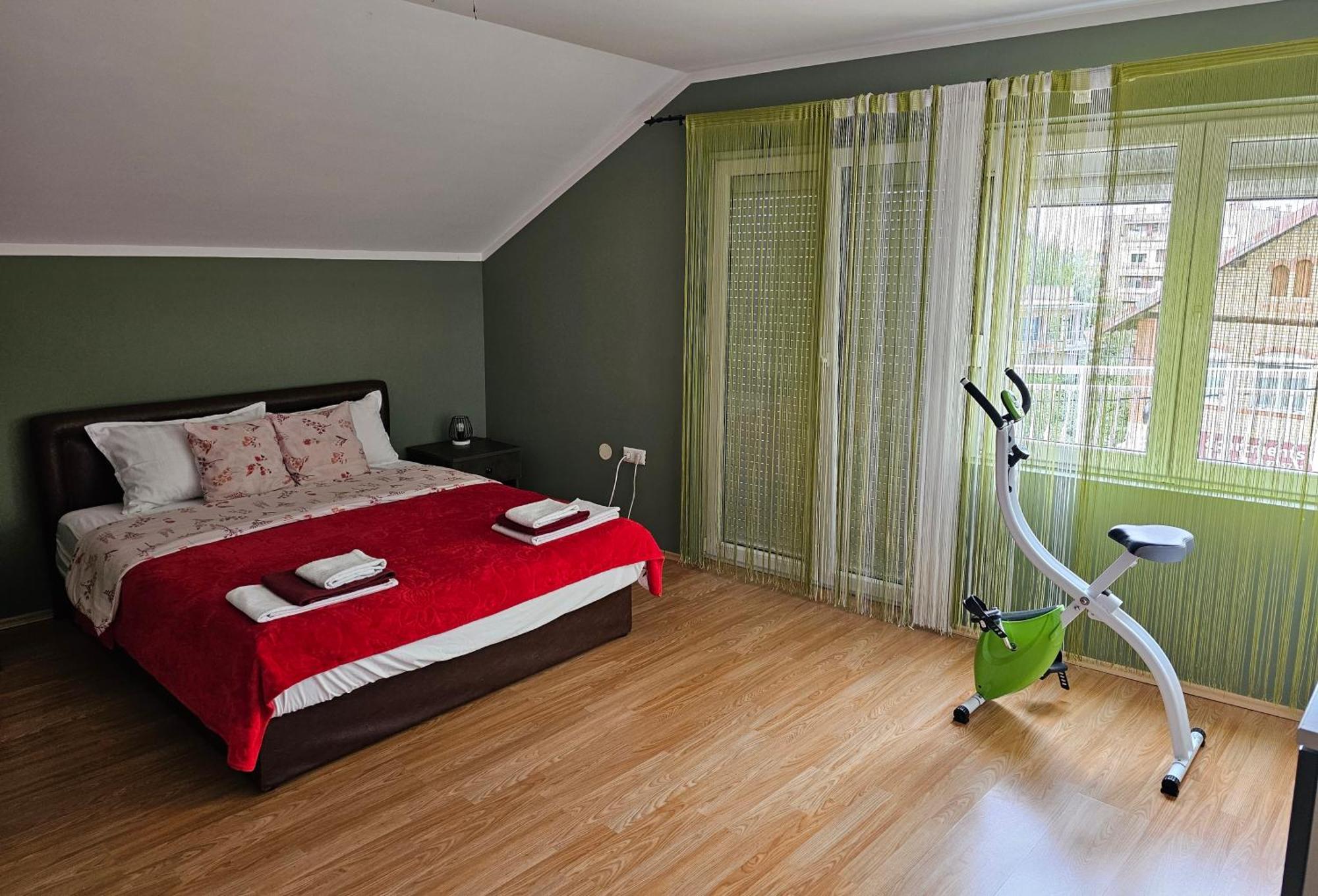 Apartmani Royal Residence Golubăţ Exterior foto
