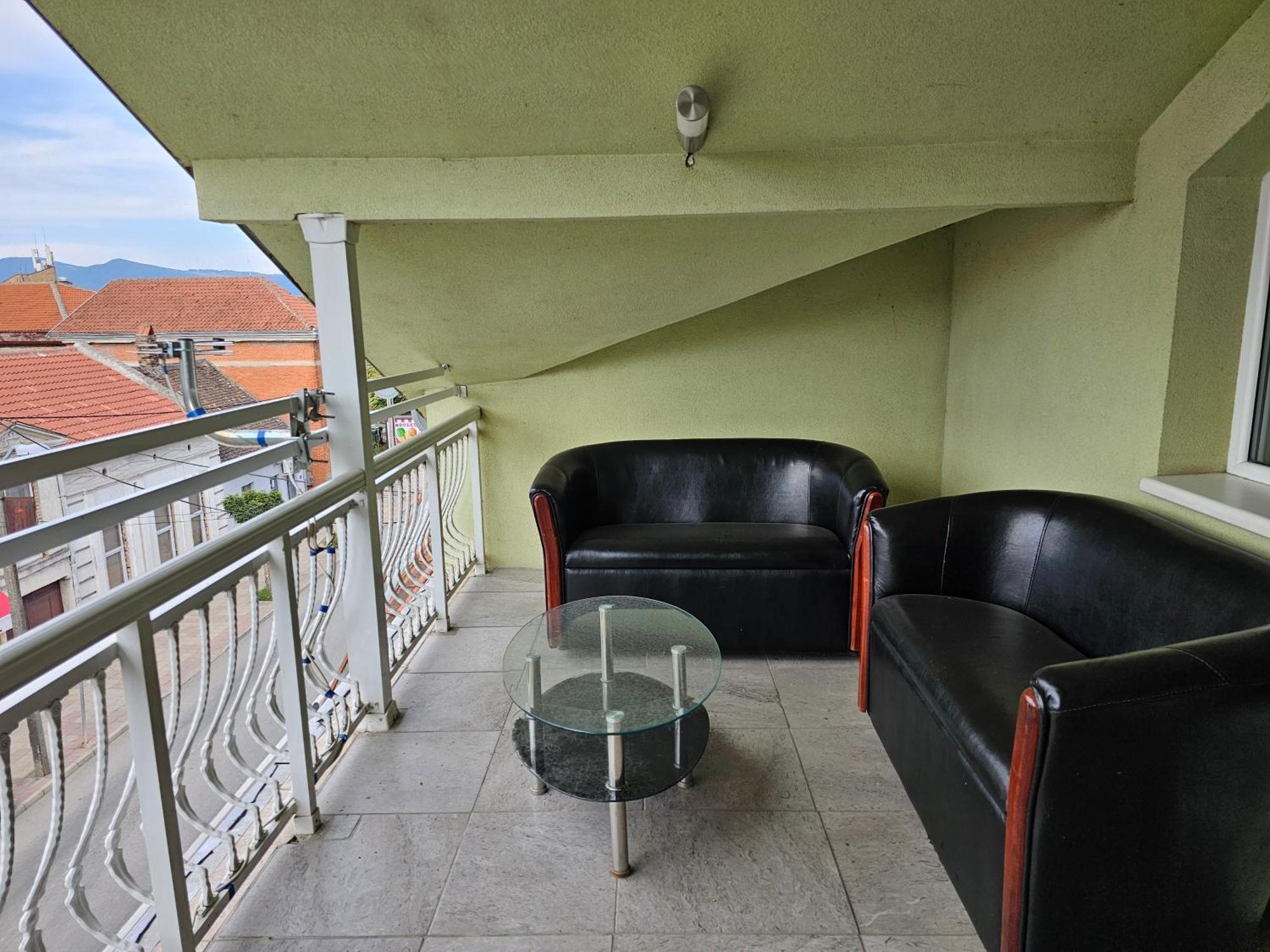 Apartmani Royal Residence Golubăţ Exterior foto